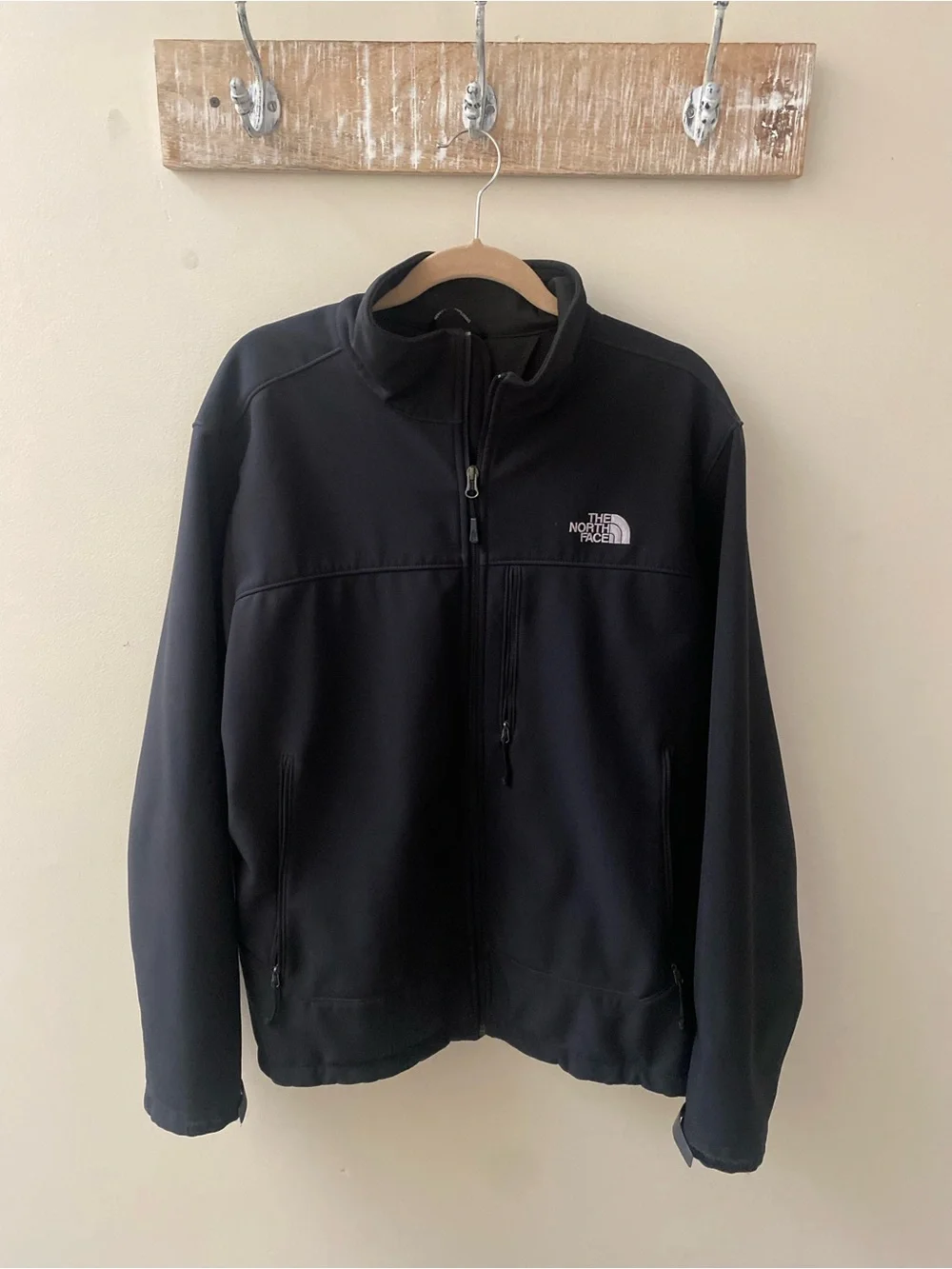 The North Face Men’s Black Full-Zip Performance Jacket
